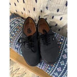 All Black Lace Up Classic Vans - Men's 7.5